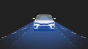 Avant d’une Civic berline blanche. Des ondes et lignes de capteur bleues jaillissent de l’avant. 